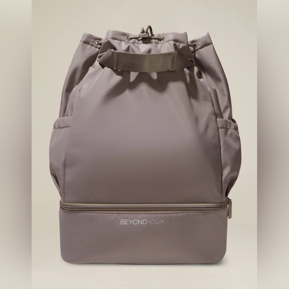 💖💖 Beyond Yoga Convertable Gym Bag Pull-Cord Top